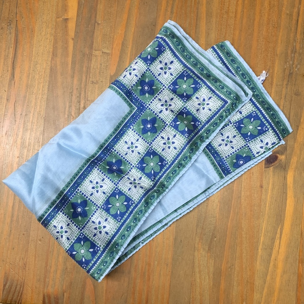 EUC Antique Floral Scarf, table fabric, altar cloth
